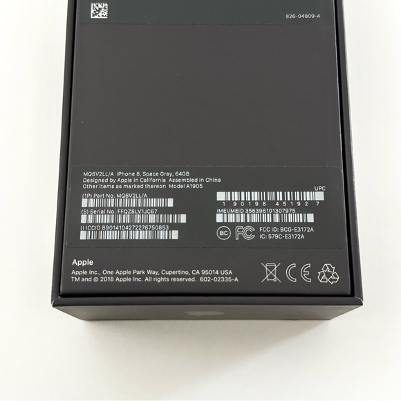 iPhone 8 - 64GB - Space Gray - Model A1905 with original NEW Earbuds - Picture 12 of 12